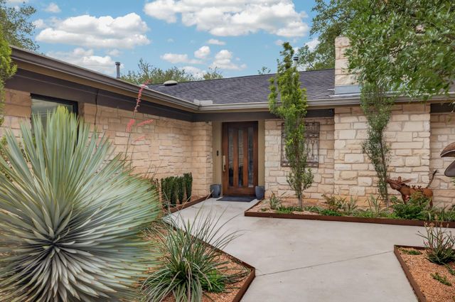 18 Sundown PKWY, Austin, TX 78746