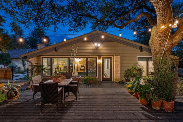 18 Sundown PKWY, Austin, TX 78746