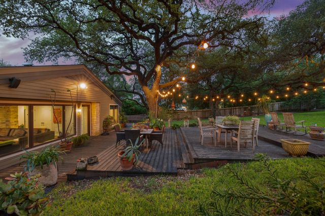 18 Sundown PKWY, Austin, TX 78746