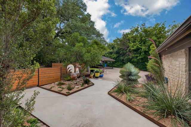 18 Sundown PKWY, Austin, TX 78746