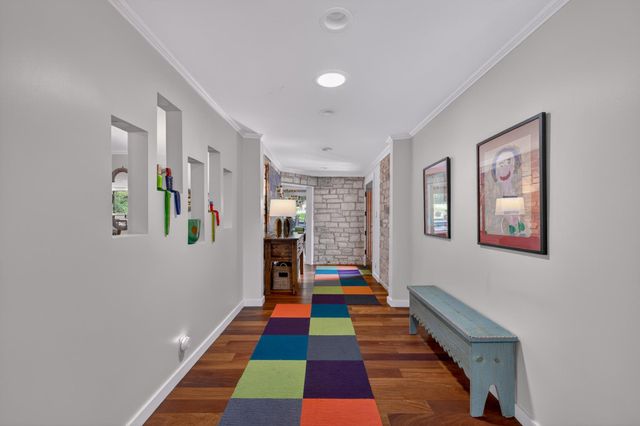 18 Sundown PKWY, Austin, TX 78746