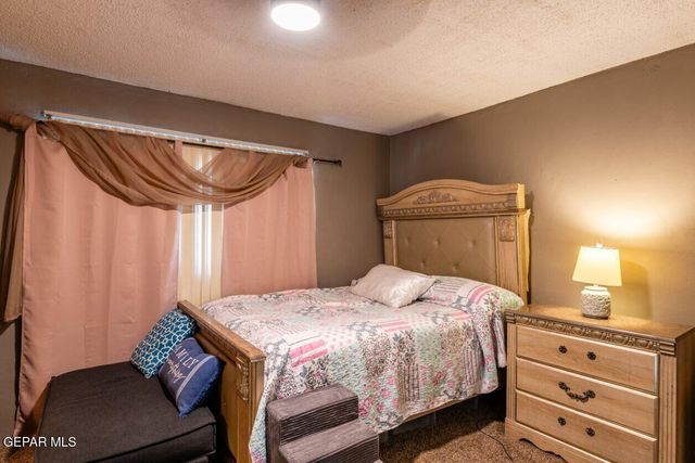 15360 Desert Bloom Drive, El Paso, TX 79938