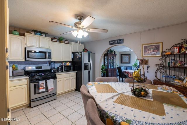 15360 Desert Bloom Drive, El Paso, TX 79938