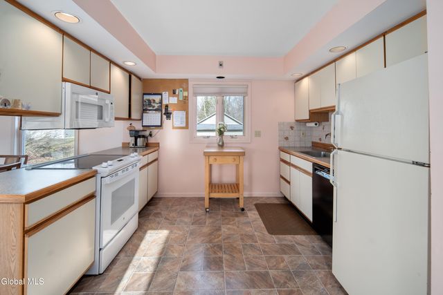 130 Van Allen Lane, Broadalbin, NY 12025