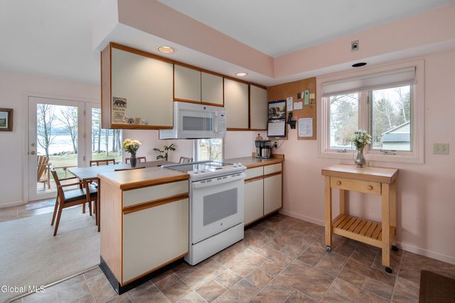 130 Van Allen Lane, Broadalbin, NY 12025