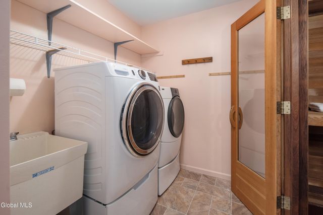 130 Van Allen Lane, Broadalbin, NY 12025