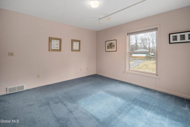 130 Van Allen Lane, Broadalbin, NY 12025