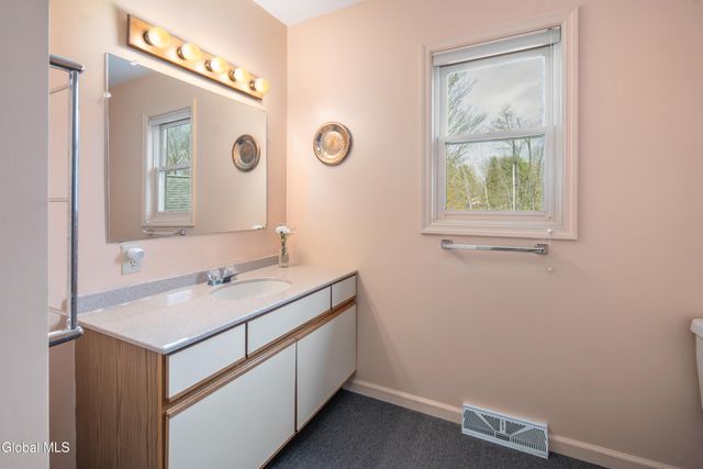 130 Van Allen Lane, Broadalbin, NY 12025