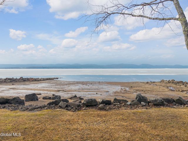 130 Van Allen Lane, Broadalbin, NY 12025