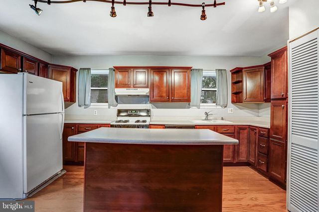 3026 CHANNING ST NE, Washington, DC 20018