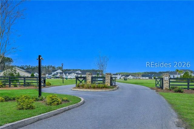 44 Parr Ct, Bluffton, SC 29910