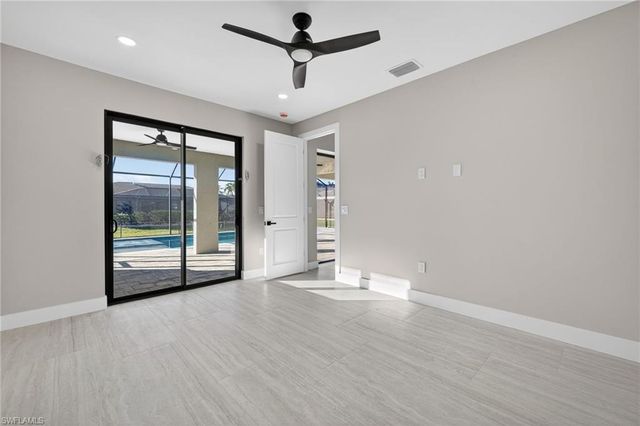 2700 Beach PKWY W, Cape Coral, FL 33914