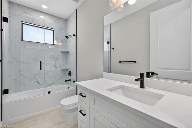 2700 Beach PKWY W, Cape Coral, FL 33914