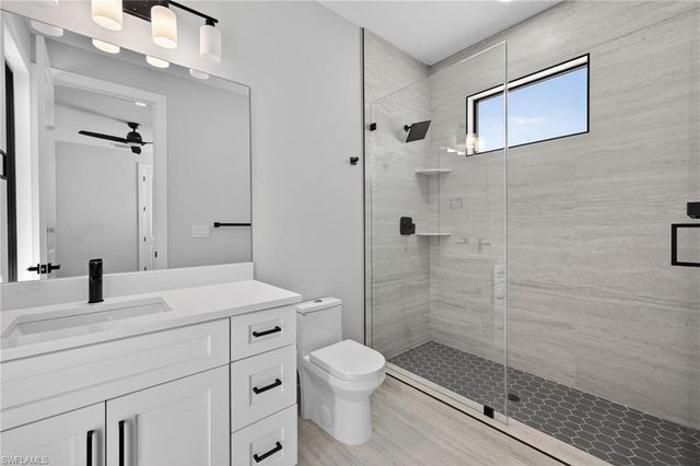 2700 Beach PKWY W, Cape Coral, FL 33914