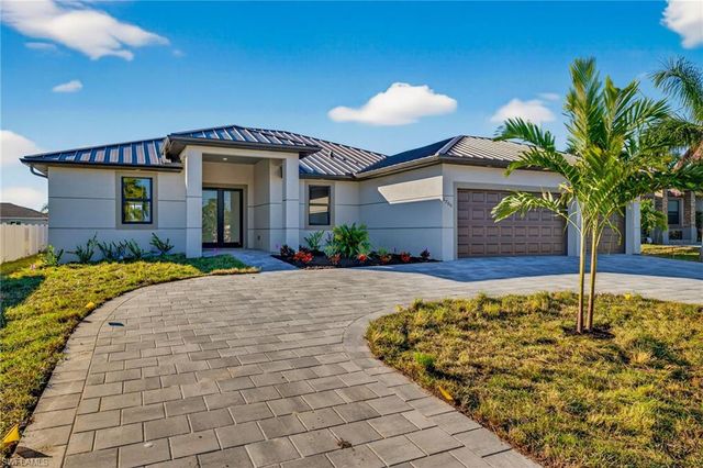 2700 Beach PKWY W, Cape Coral, FL 33914