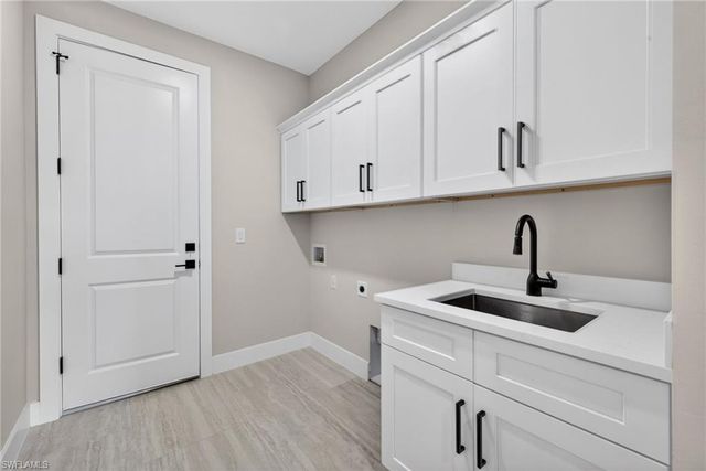 2700 Beach PKWY W, Cape Coral, FL 33914