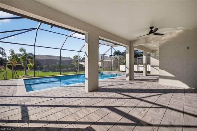 2700 Beach PKWY W, Cape Coral, FL 33914