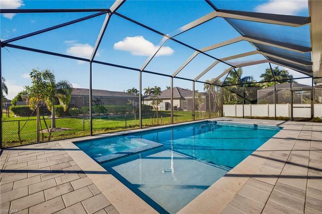 2700 Beach PKWY W, Cape Coral, FL 33914