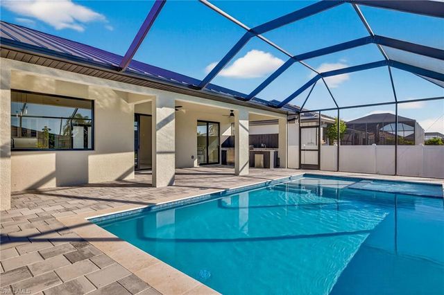 2700 Beach PKWY W, Cape Coral, FL 33914