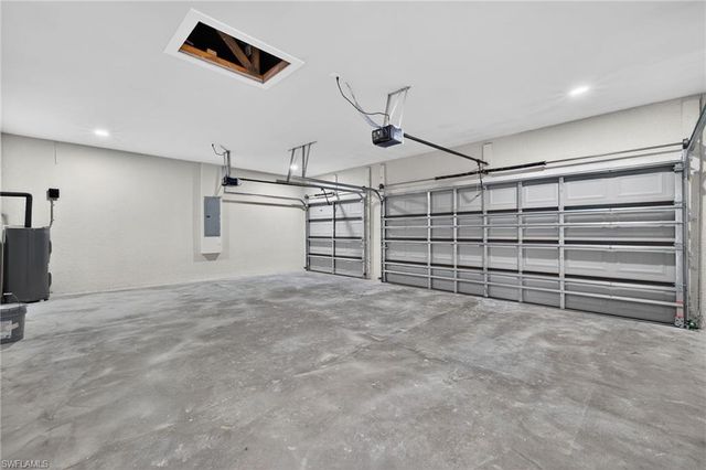 2700 Beach PKWY W, Cape Coral, FL 33914