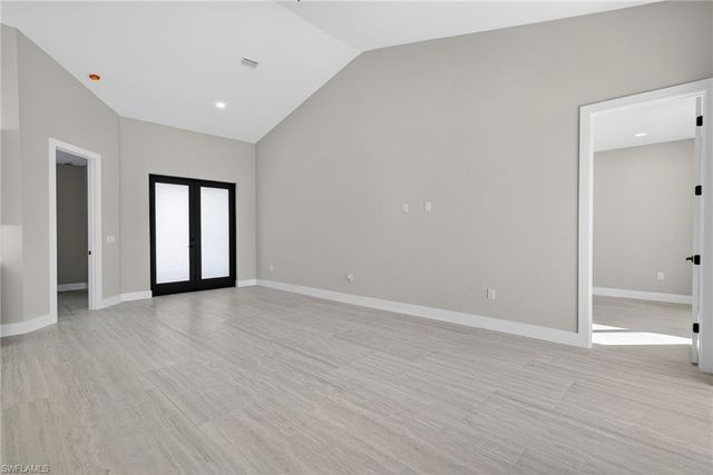 2700 Beach PKWY W, Cape Coral, FL 33914