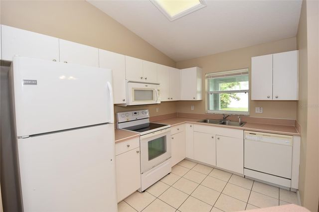 32 SLUMBER PATH, Palm Coast, FL 32164