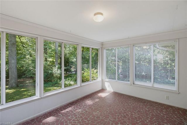 1011 Huntingdon Road, Winston-salem, NC 27104