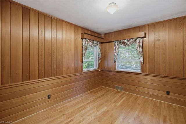 1011 Huntingdon Road, Winston-salem, NC 27104