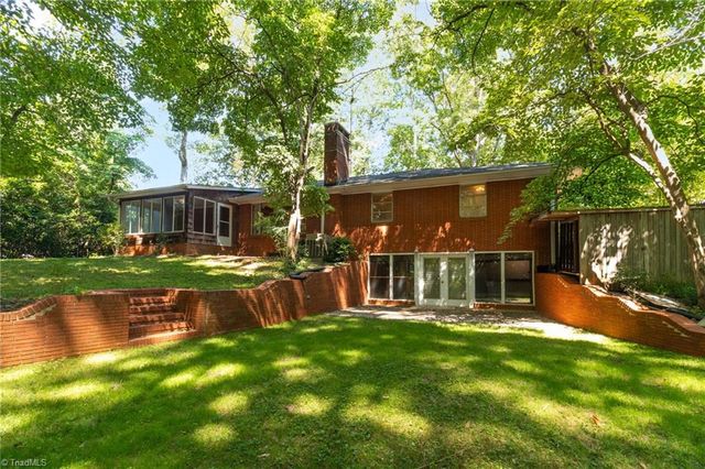 1011 Huntingdon Road, Winston-salem, NC 27104