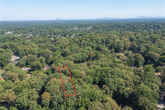 1011 Huntingdon Road, Winston-salem, NC 27104