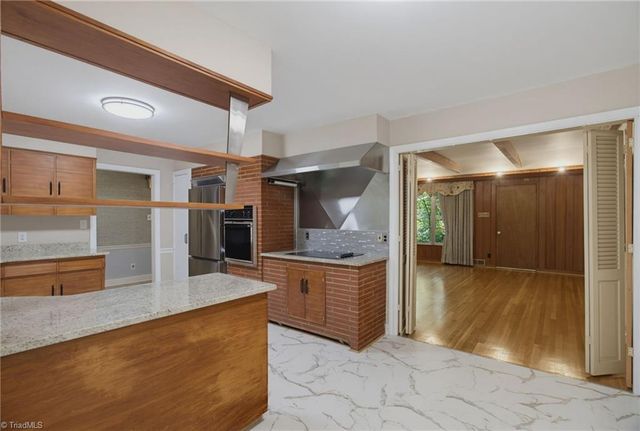 1011 Huntingdon Road, Winston-salem, NC 27104