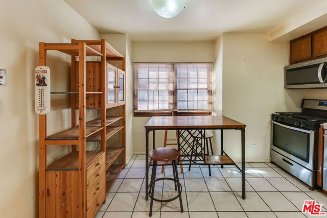 11940 Weddington Street 17, Valley Village, CA 91607