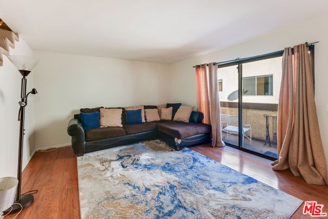 11940 Weddington Street 17, Valley Village, CA 91607