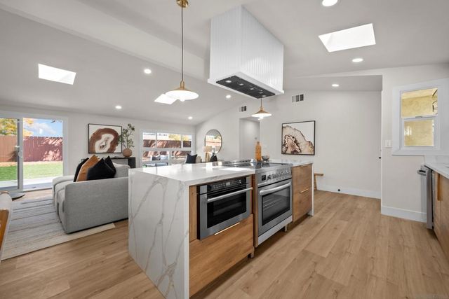 2631 Raymell Dr, San Diego, CA 92123