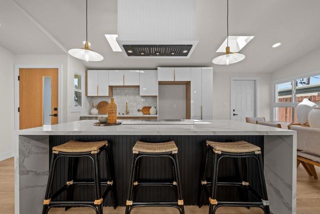 2631 Raymell Dr, San Diego, CA 92123