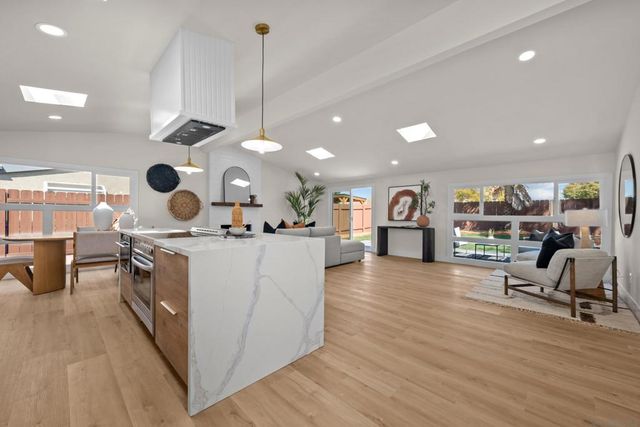 2631 Raymell Dr, San Diego, CA 92123