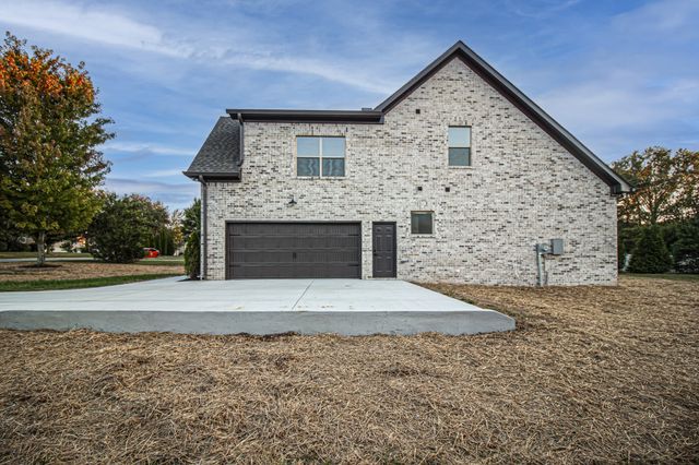 835 Lexington Cir, Manchester, TN 37355