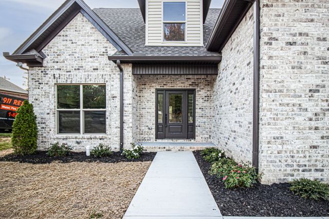 835 Lexington Cir, Manchester, TN 37355