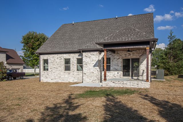 835 Lexington Cir, Manchester, TN 37355