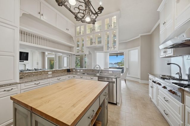 1403 Oceanside Lane, League City, TX 77573