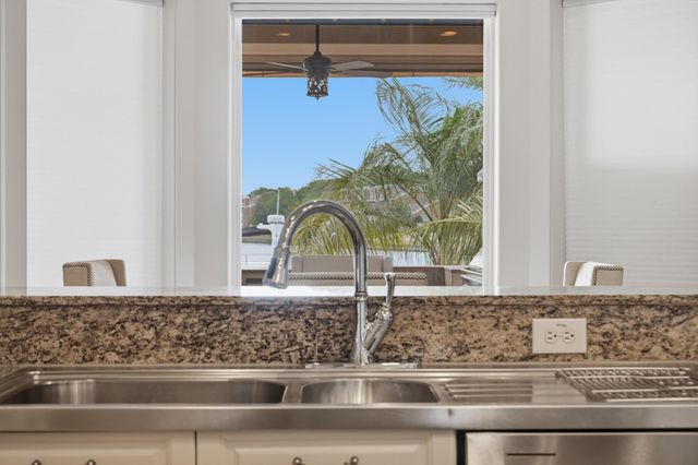1403 Oceanside Lane, League City, TX 77573
