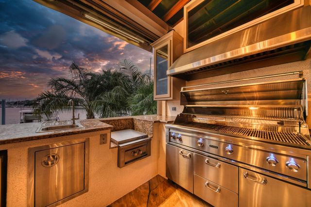 1403 Oceanside Lane, League City, TX 77573