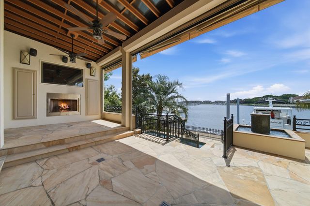 1403 Oceanside Lane, League City, TX 77573