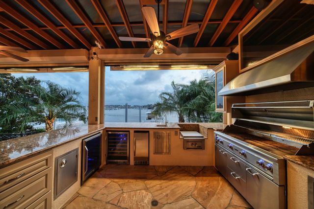 1403 Oceanside Lane, League City, TX 77573