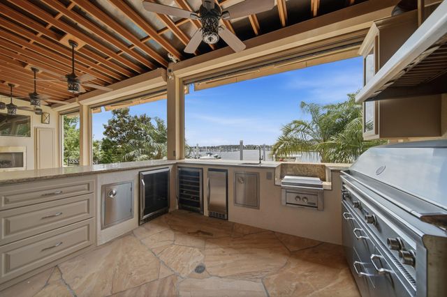 1403 Oceanside Lane, League City, TX 77573