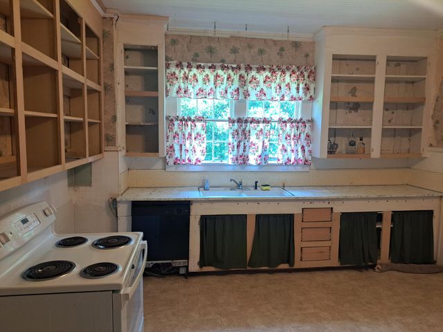6715 Young Street, Rembert, SC 29128
