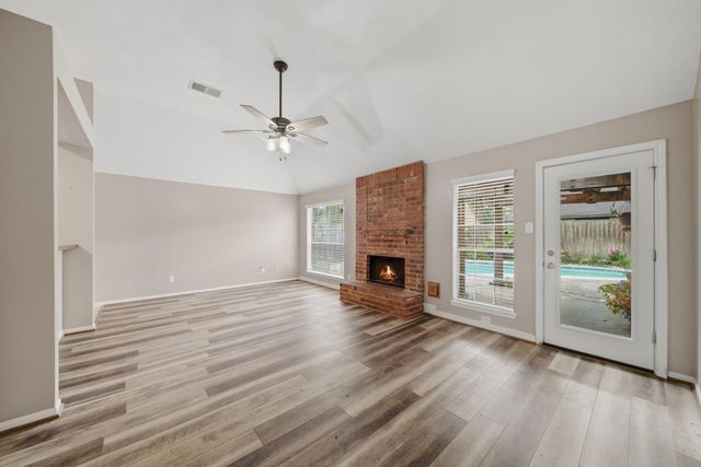 2004 Landing Boulevard, League City, TX 77573