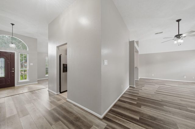 2004 Landing Boulevard, League City, TX 77573