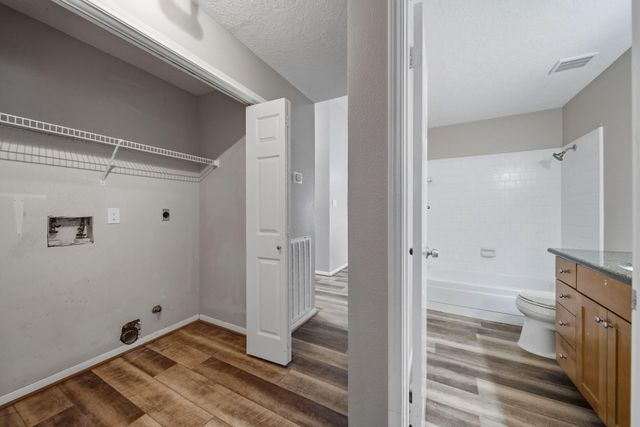 2004 Landing Boulevard, League City, TX 77573