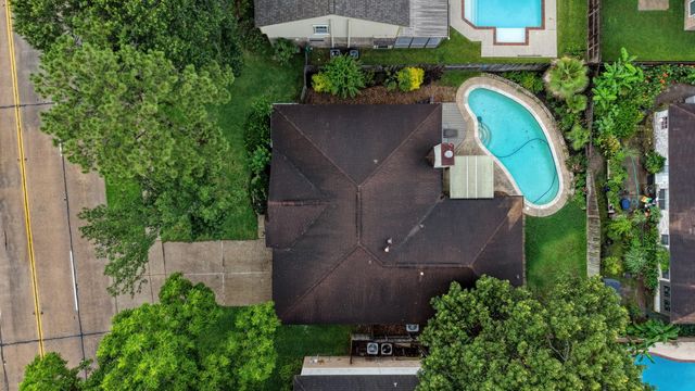 2004 Landing Boulevard, League City, TX 77573